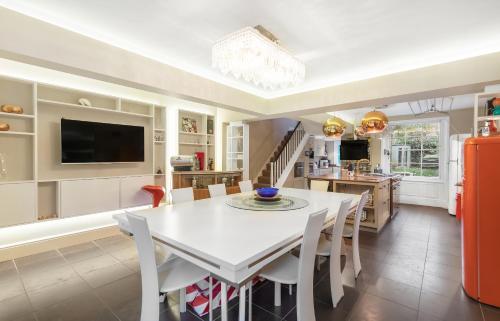 Veeve - Sophisticated Shine By Newington Green, Highbury, London