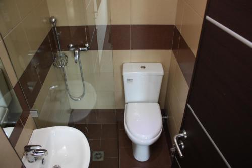Pella Inn Hostel - image 6