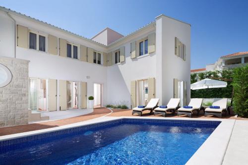 Villa Sylvia by HMZ Villas Porec