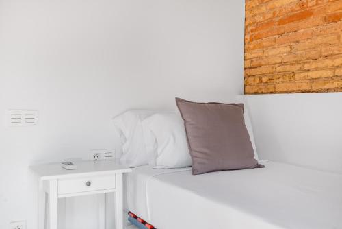 Lodging Apartments Amazing apartment by Ramblas with inner terrace - image 6