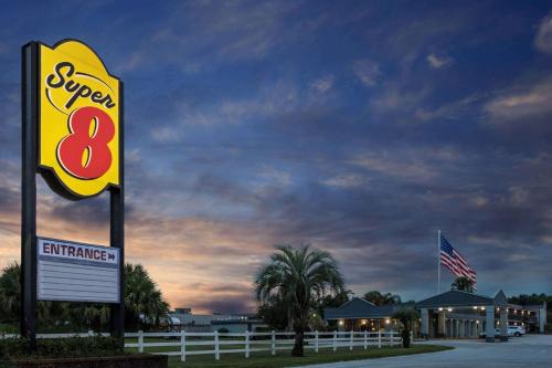 Super 8 by Wyndham Ocala I-75