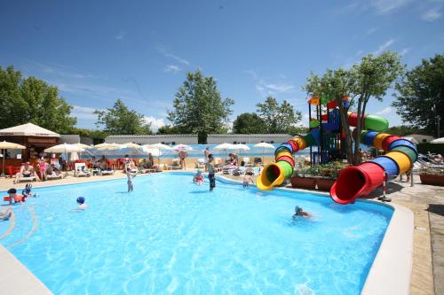 Happy Camp mobile homes in Butterfly Camping Village - main image