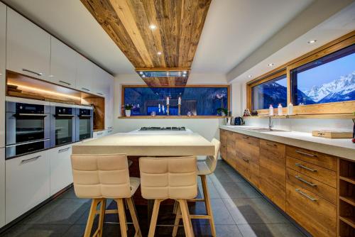Kitchen, Chalet Rubicon in Les Houches