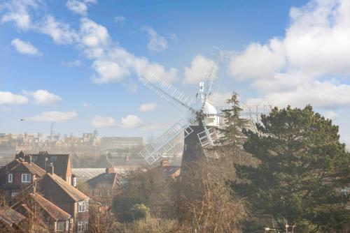 Picture of Windmill View Loft Apartment