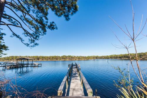 New Listing! Coastal Paradise - Walk to Beach home - image 7