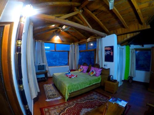 IvyTop Resort