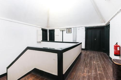 Superior Apartment image 1