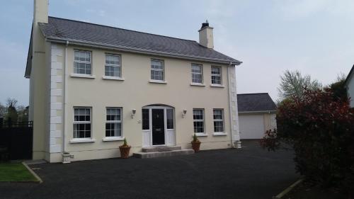 KARIBU GUEST HOUSE BnB Ashfield