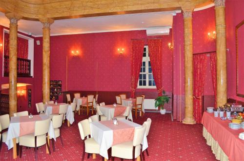 طعام و مشروبات, فندق بيتر (Hotel Petr) in كارلوفي فاري