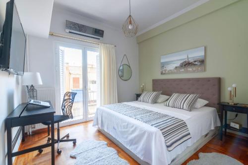 Central Apartment Elpis next to the metro - image 14