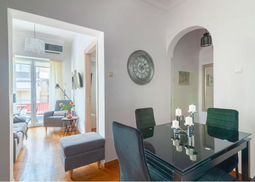 Central Apartment Elpis next to the metro - image 7
