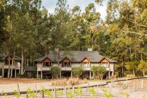 Kert, Carmelo Resort & Spa in Colonia Esterella