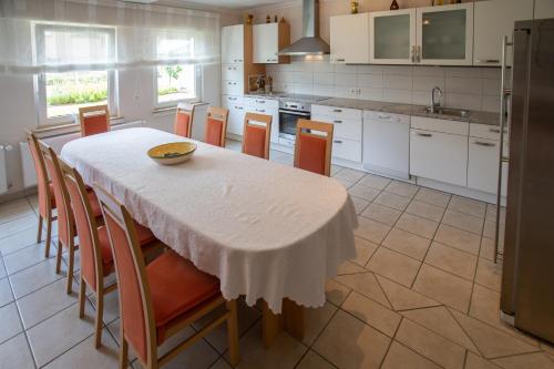 Konyha, Haus Kottenborn am Nürburgring (Haus Kottenborn am Nurburgring) in Kottenborn