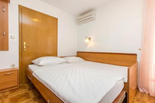 Apartment image 10