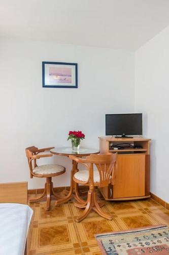 Apartment image 7