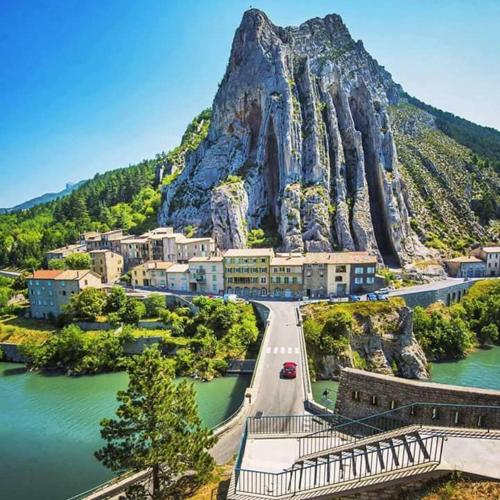 Au Paradis des Grillons in Espinasses