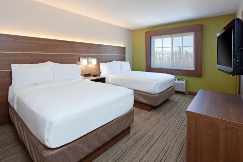 Holiday Inn Express Hotel & Suites San Diego-Escondido, an IHG Hotel