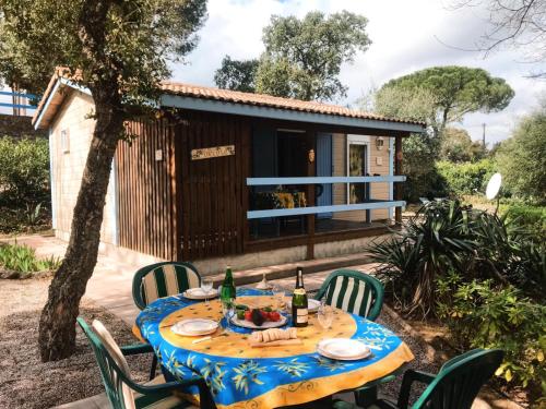 Chalet à Gassin au calme sous les pins