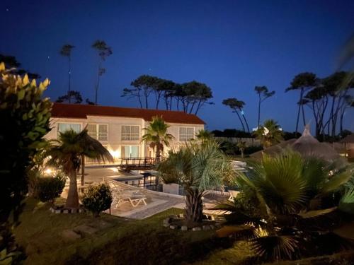 Buitenkant, Punta del Este Arenas Hotel in Chihuahua