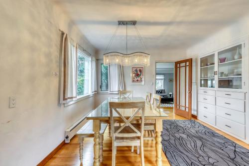 Bungalow by the Sea - image 4