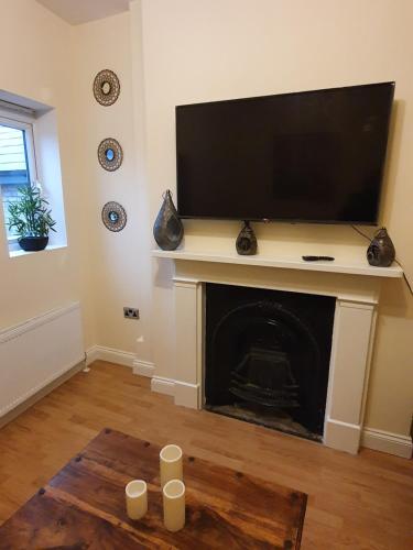 South Croydon Flat, Sanderstead, Surrey