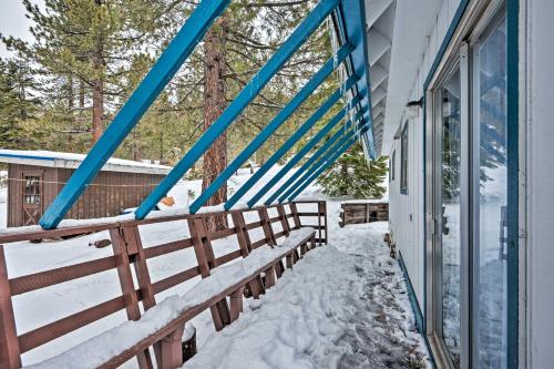 Peaceful and Upscale Ski Cabin 11 Mi to Heavenly!