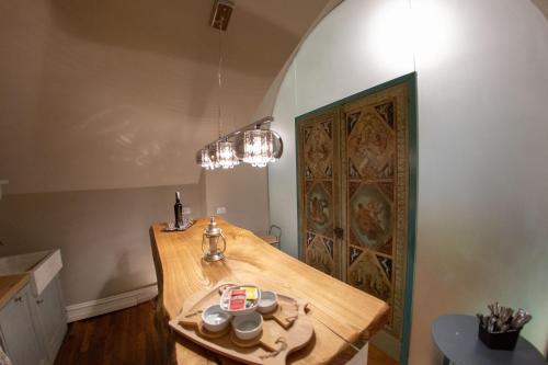 Food and beverages, Leone Camere D'autore in Chiaia