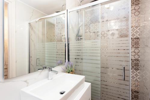 GV Maisonette - image 5