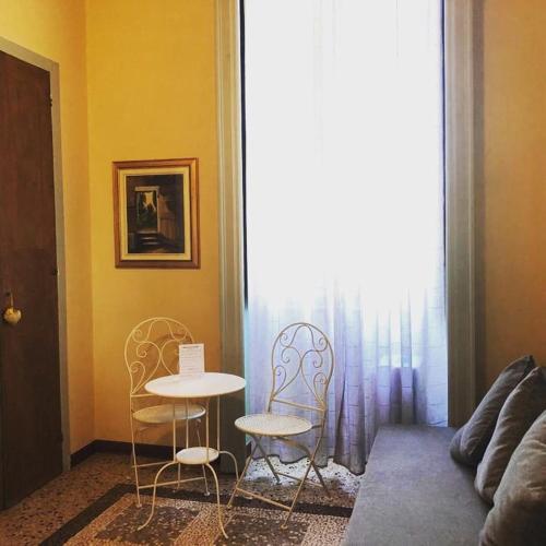 Large Double or Twin Room room in La terrazza San Salvario