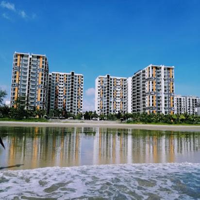 Timurbay Seaview &amp; Poolview by Zuhayr Suite — Hotel in Kuantan