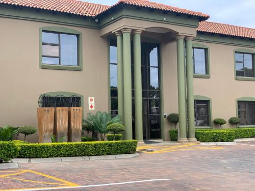 Royal Hotel