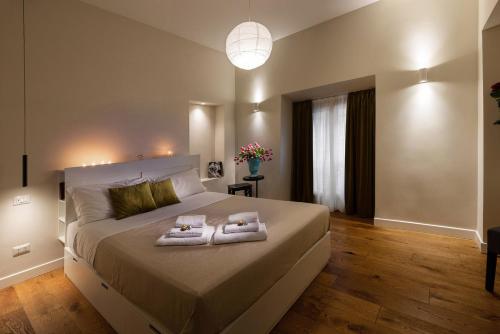 Standard Double Room image 8