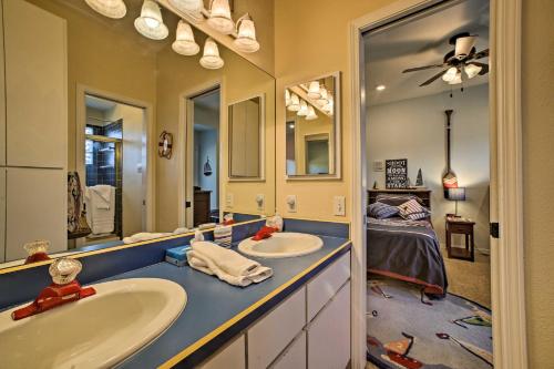 Lakefront Retreat with Dock and Beach 2 Miles to Golf - image 9
