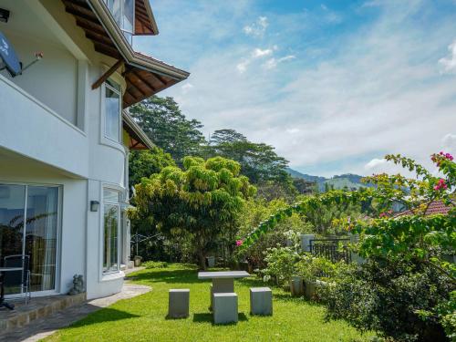 The Heaven's Villa Kandy