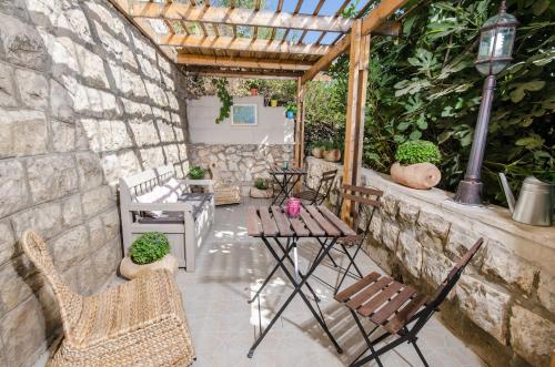 Jardim, The Spirit Of Tzfat Villa in Kiryat Breslav