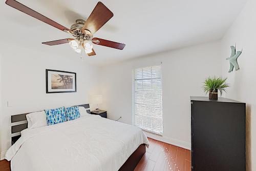 71 Manor Terrace Home - image 2