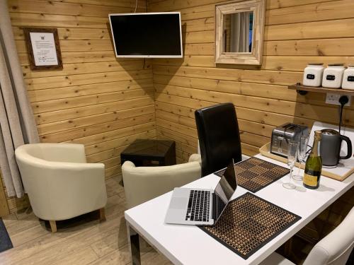 Seadmed, Southernwood - Garden Lodge 9 in Didcot