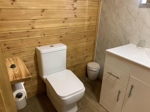 Vannituba, Southernwood - Garden Lodge 9 in Didcot