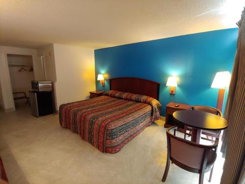 Relax Inn Silver Springs – Silver Springs, FL