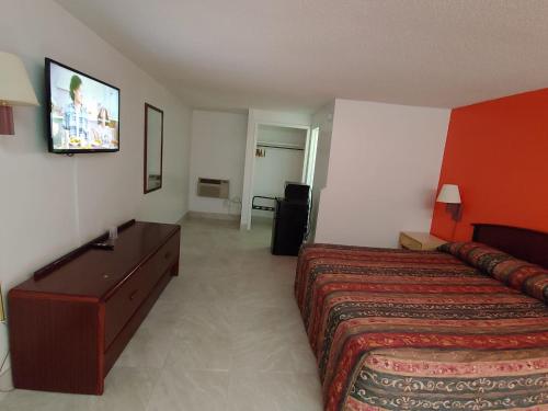 Relax Inn Silver Springs - image 3