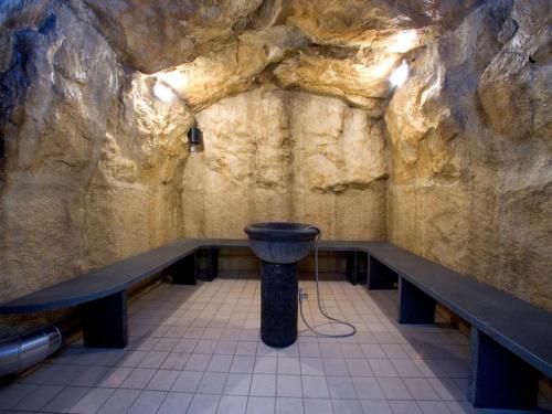 Ulisse Deluxe Hostel - image 12