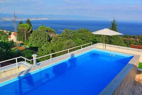 Apartment Mara Opatija with rooftop swimming pool