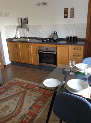 Kuchnia, Kayenne holiday rentals in Fuente del Conde