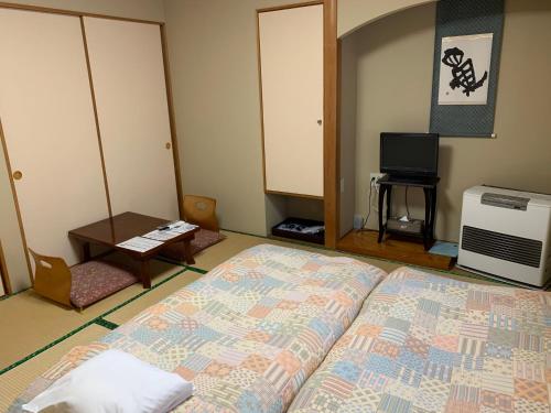 Japanese-Style Single Room