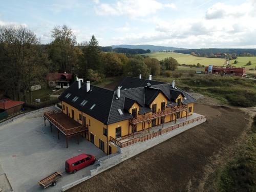 Entrance, Lipanek in Kovarov