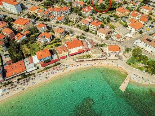  Apartment Vesna with Terrace in Baška