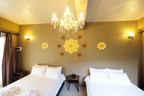 Sleeps 6