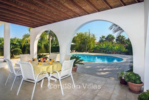 MAGIC CORAL VILLA 304 by Coral Sun Villa com, Peyia (Foto 4)