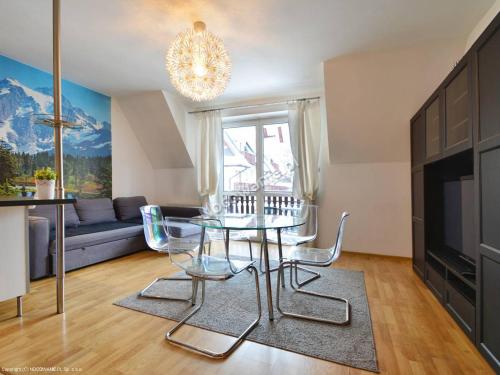 Two-Bedroom Apartment with Balcony image 1