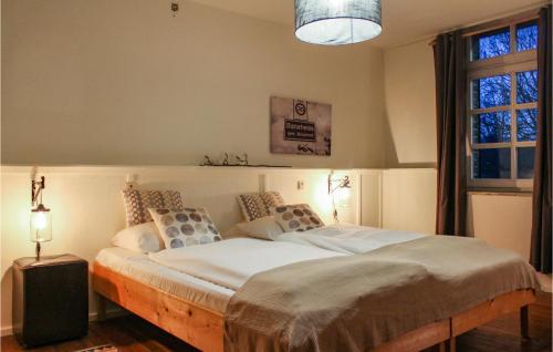 Awesome home in Simpelveld w/ WiFi and 4 Bedrooms - image 9